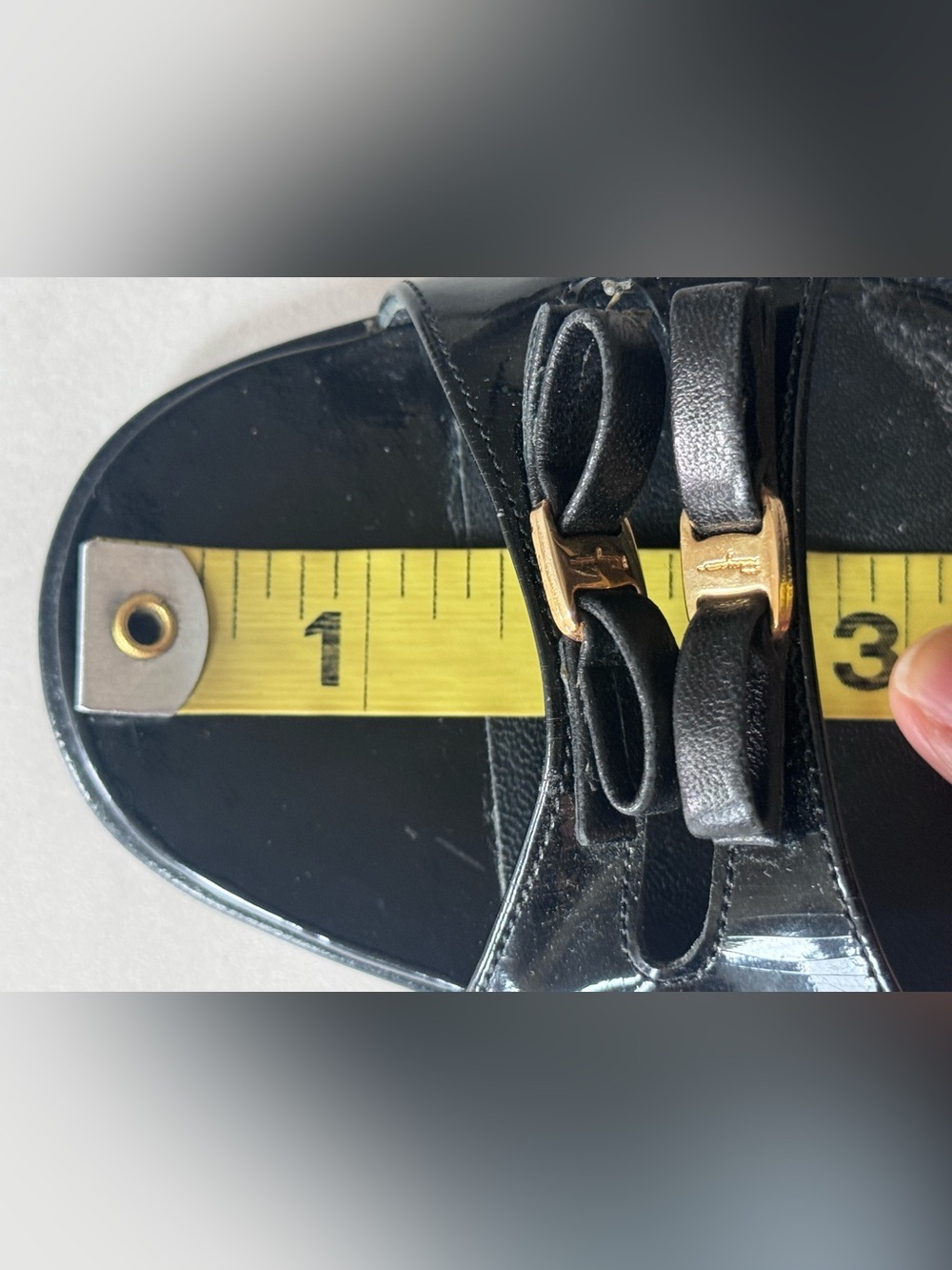 Salvatore Ferragamo Boutique Black Patent Leather Bow Slingback Sandals 8.5 AA - Picture 12 of 14
